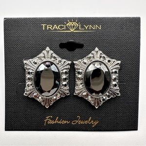TRACI LYNN FASHION JEWELRY  Hail The Queen Earrings. Boss Up!